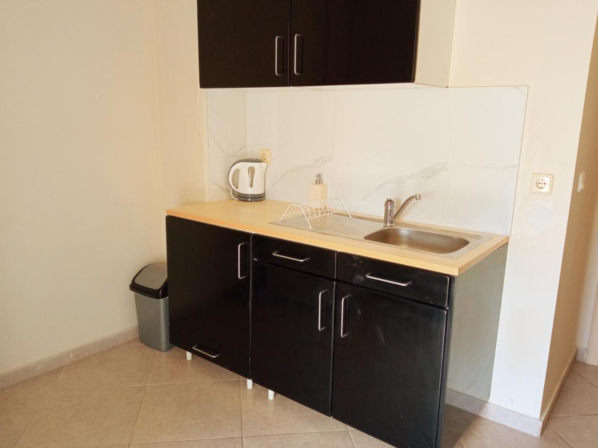 Tzikas Apartments เทสซาโลนิกิ ภายนอก รูปภาพ